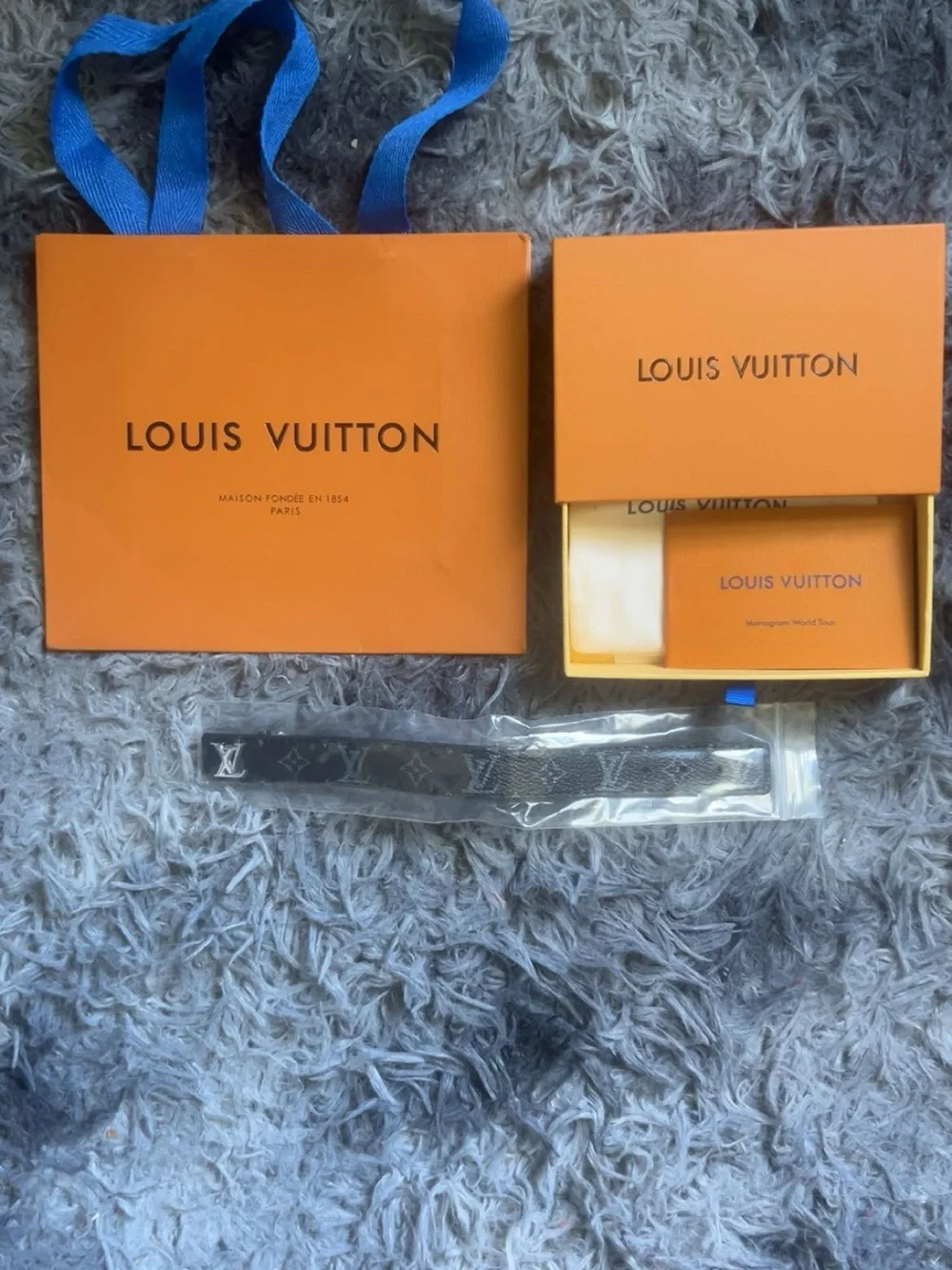 Louis Vuitton Orange Gift Box & Blue-Handled Bag Set